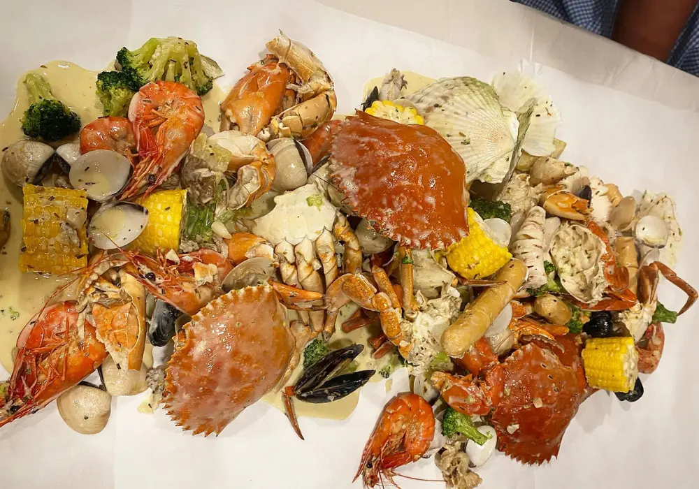 Bucketta Bar & Bistro Buffet