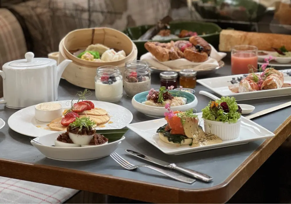 Colony breakfast buffet